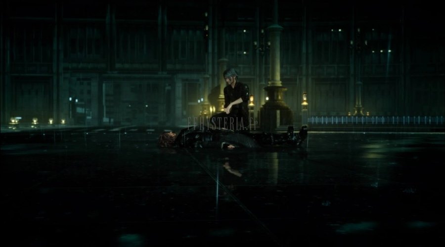 Sous la pluie du grand hall, Noctis agenouillé au-dessus du corps d’Ardyn étendu sur le dallage